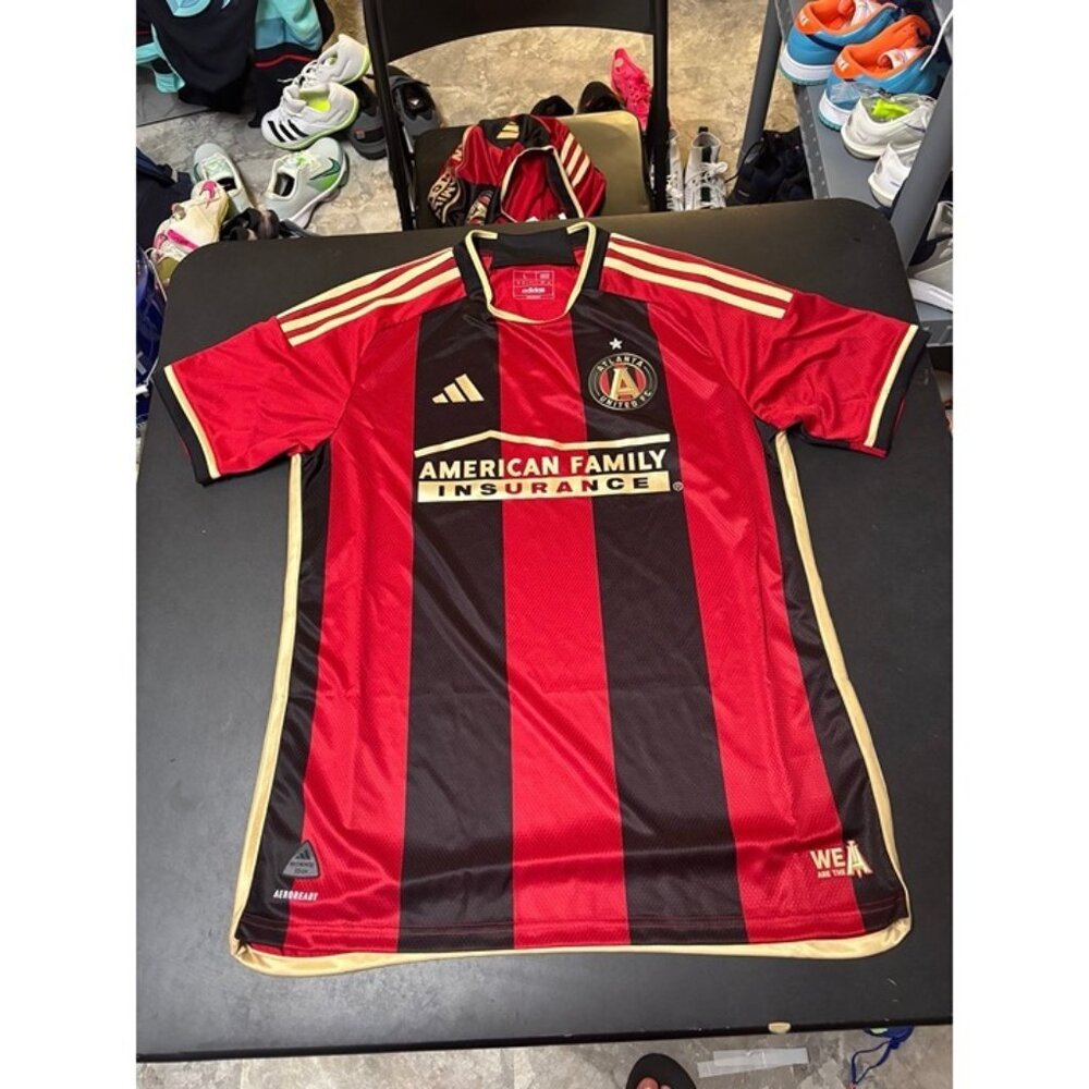 Adidas authentic Atlanta United fc soccer jersey size large IC3001 23-24 red